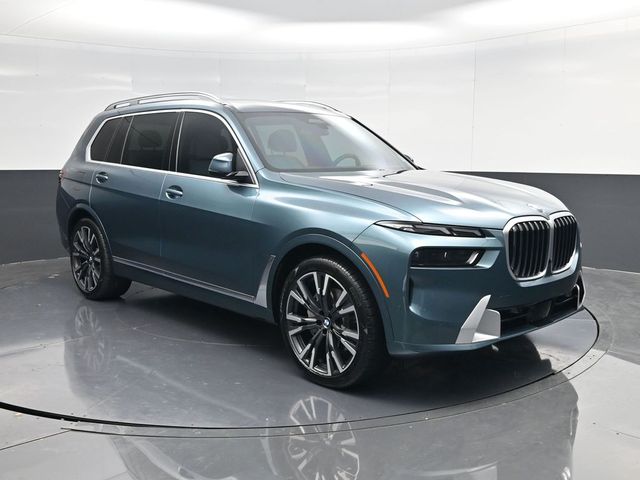 2024 BMW X7 xDrive40i's photo