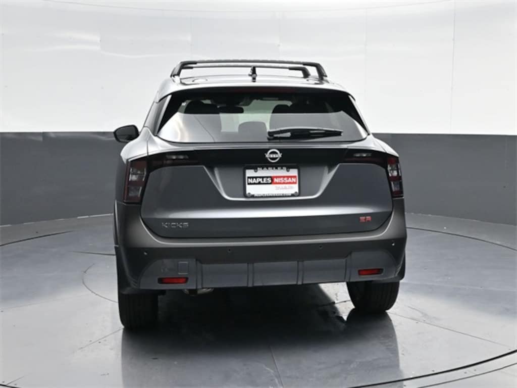 New 2026 Nissan Kicks SR SUV