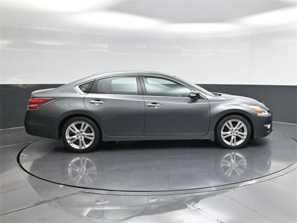 Used 2014 Nissan Altima 3.5 SL Sedan