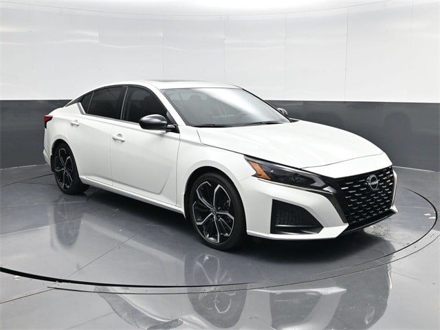 2024 Nissan Altima SR