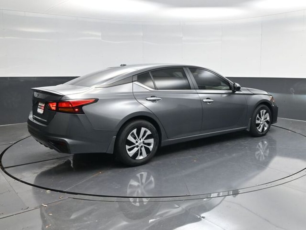 New 2025 Nissan Altima S Sedan