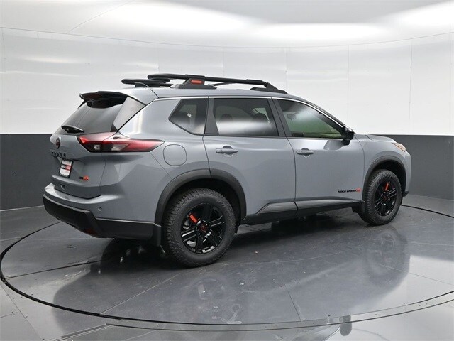 2026 Nissan Rogue SV photo 2