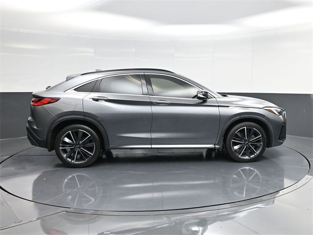 2023 Infiniti QX55 Essential photo 2