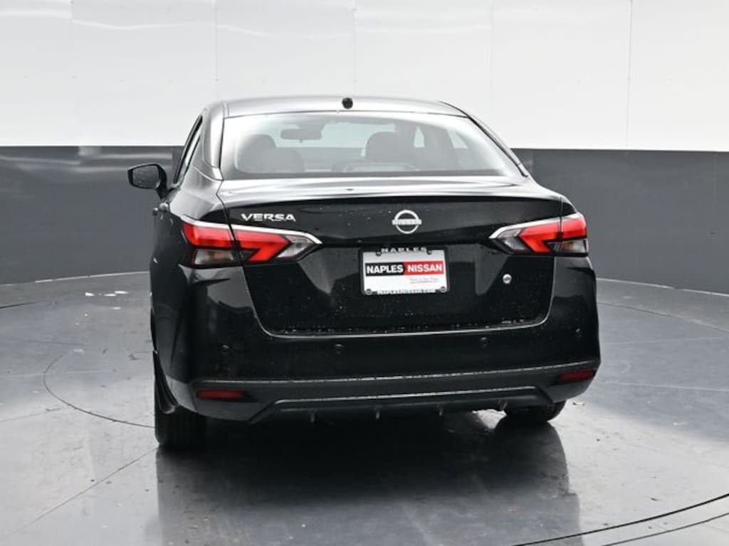 New 2025 Nissan Versa 1.6 S Sedan