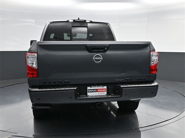 2023 Nissan Titan SV photo 4