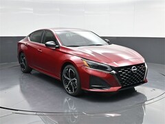 2025 Nissan Altima SR Sedan