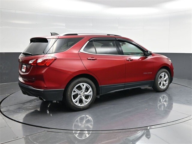 2019 Chevrolet Equinox LT photo 3