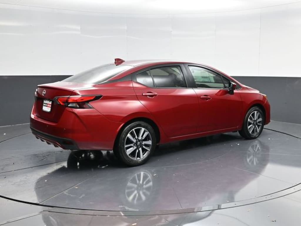 New 2025 Nissan Versa 1.6 SV Sedan