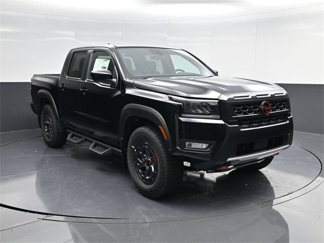 2026 Nissan Frontier PRO-4X's photo