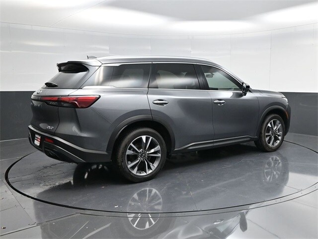 2025 Infiniti QX60 Luxe photo 3
