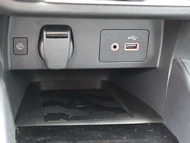 2025 Nissan Versa Sedan SV - Photo 25