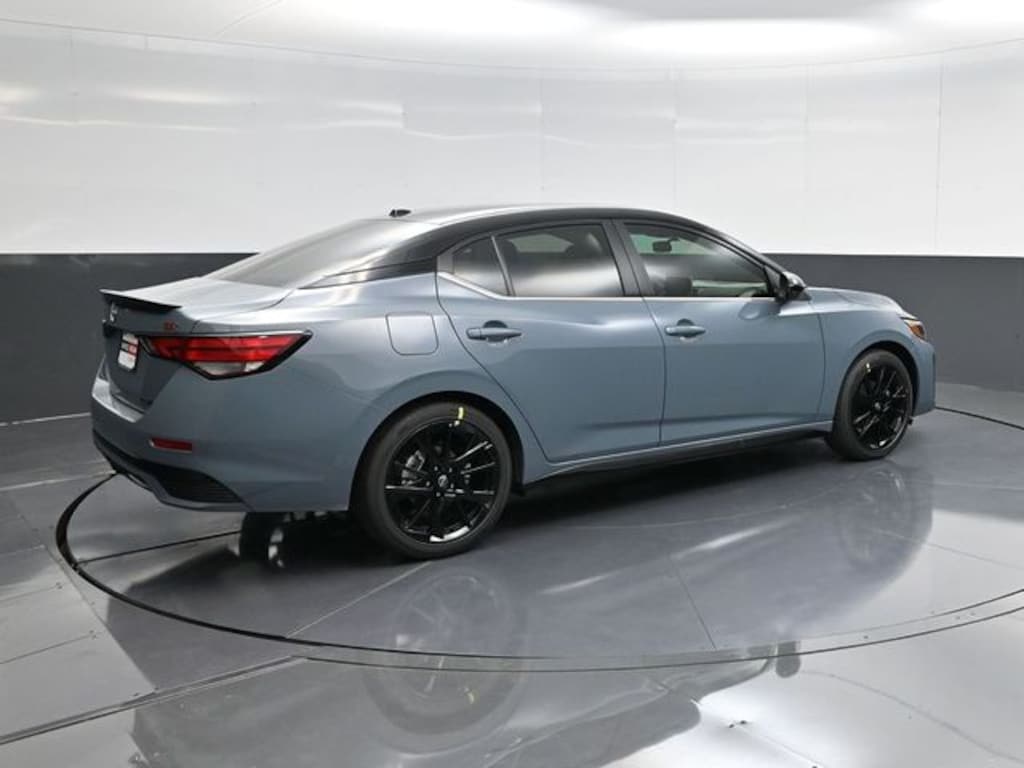 New 2025 Nissan Sentra SR Sedan