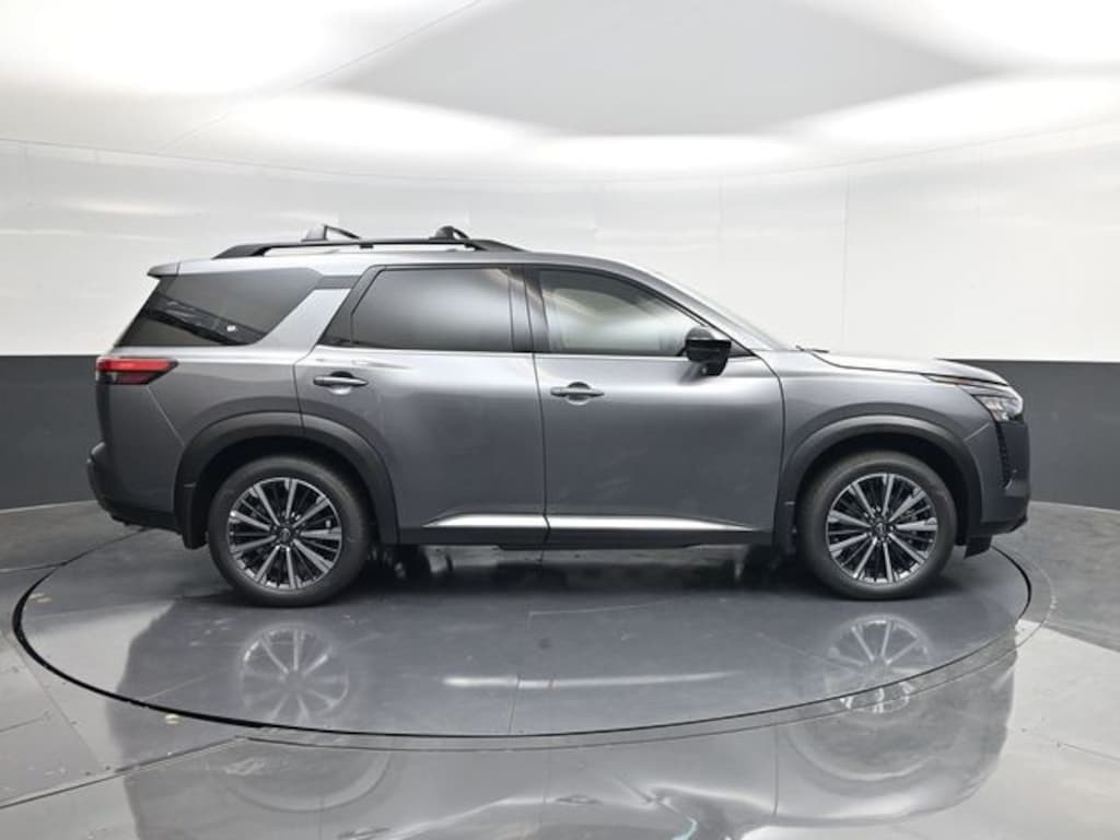 New 2026 Nissan Pathfinder Platinum SUV