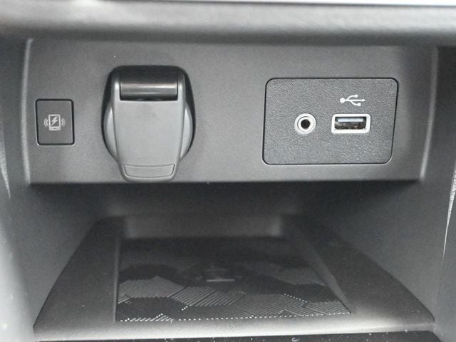 2025 Nissan Versa Sedan SV - Photo 26