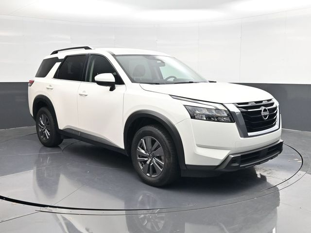 2025 Nissan Pathfinder SV 4WD's photo