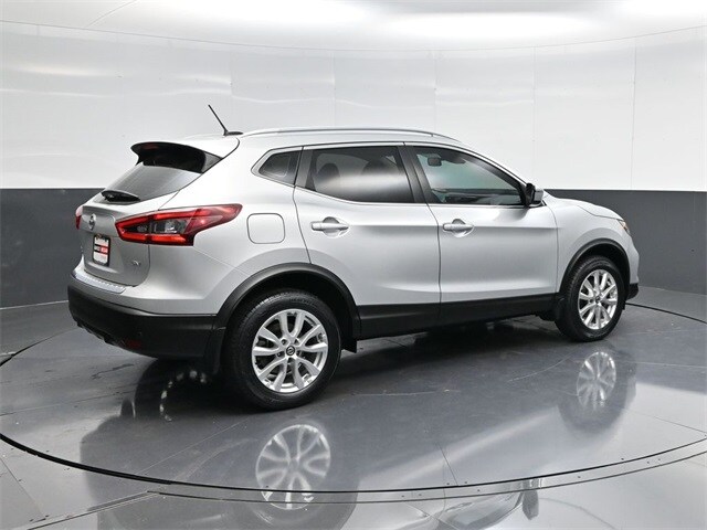 2021 Nissan Rogue Sport SV photo 3