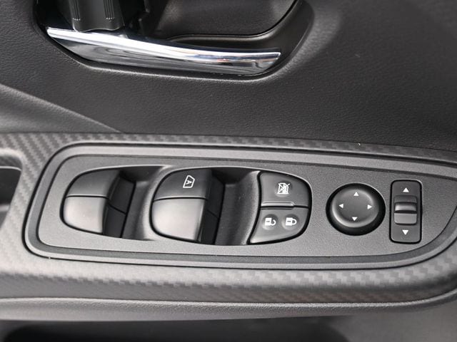 2025 Nissan Versa Sedan SV - Photo 20