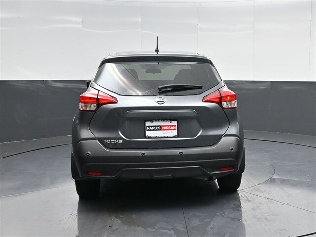 2020 Nissan Kicks S photo 3