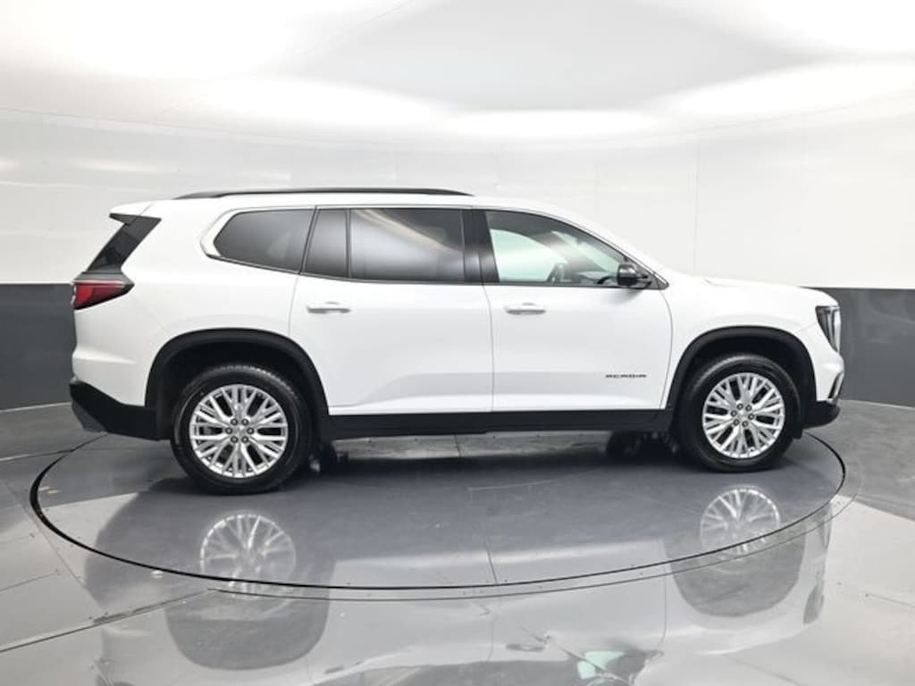 Used 2024 GMC Acadia Elevation SUV