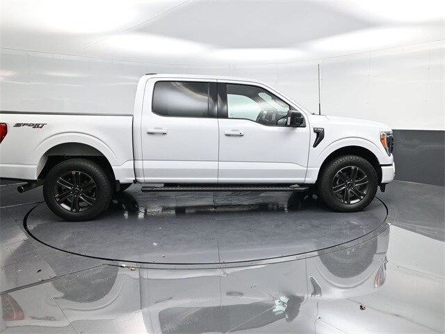 2022 Ford F-150 XLT photo 2