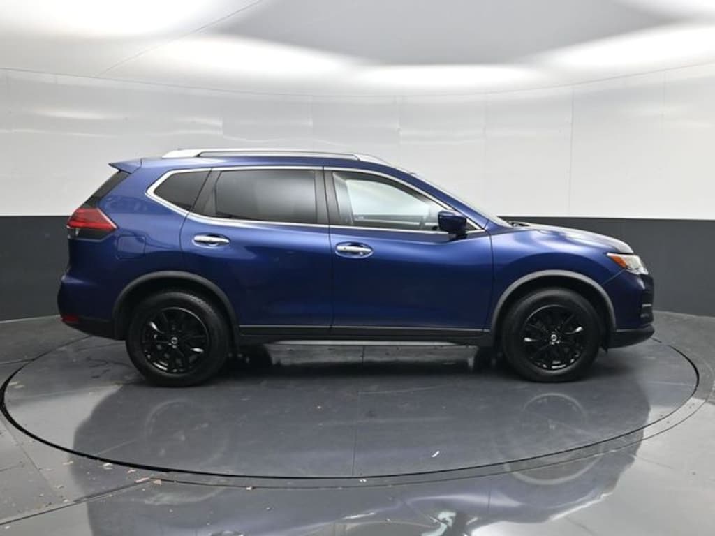 Used 2020 Nissan Rogue SV SUV