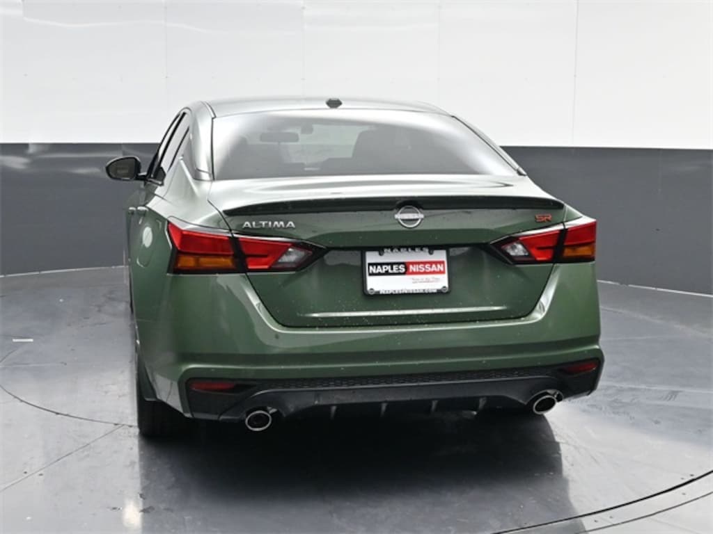 New 2025 Nissan Altima SR Sedan
