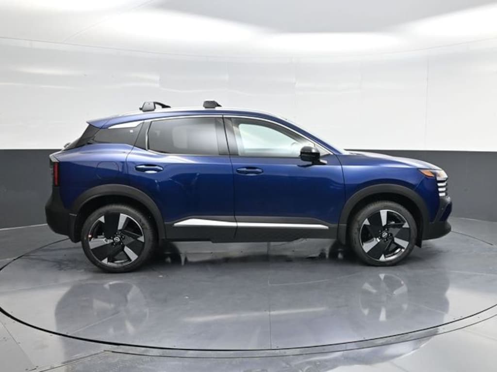 New 2026 Nissan Kicks SR SUV