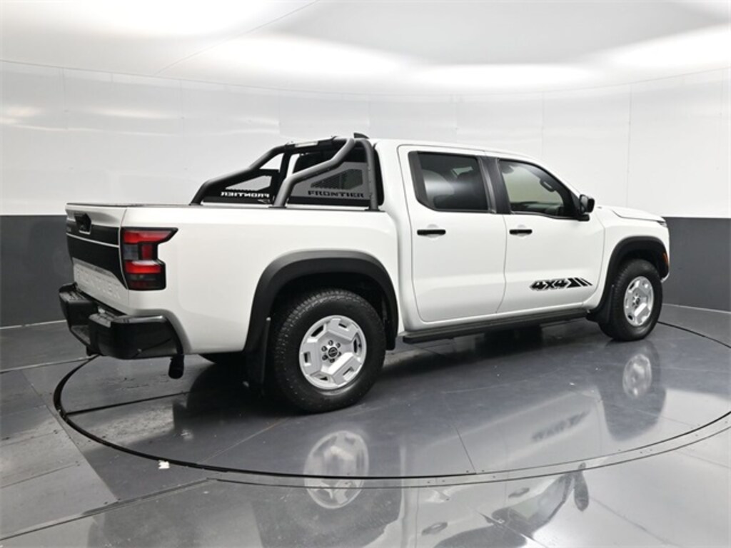Used 2024 Nissan Frontier SV Truck Crew Cab