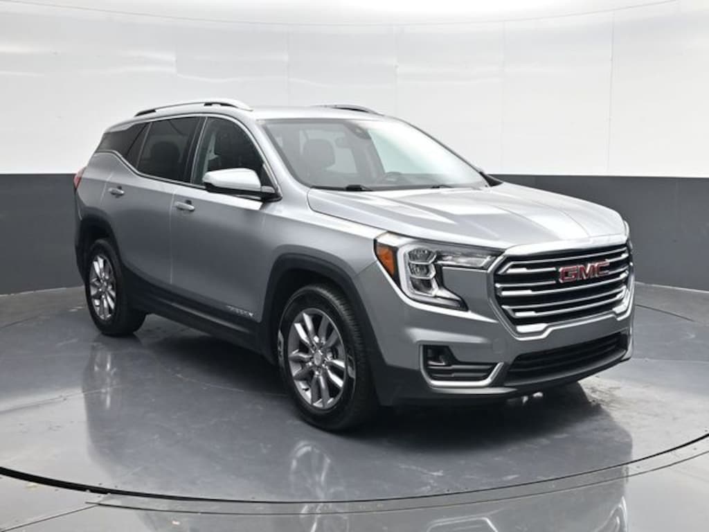 Used 2024 GMC Terrain SLT SUV
