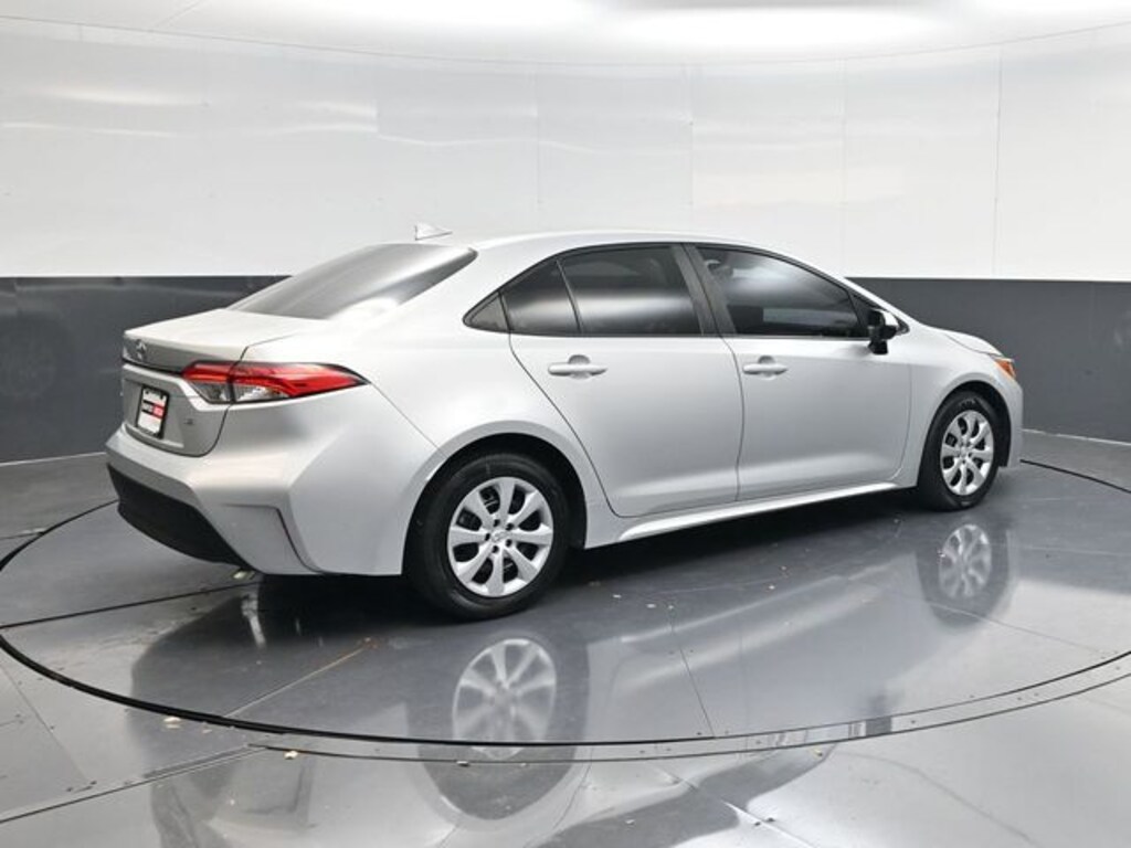 Used 2024 Toyota Corolla LE Sedan