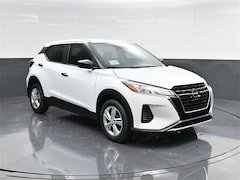 2025 Nissan Kicks Play S SUV