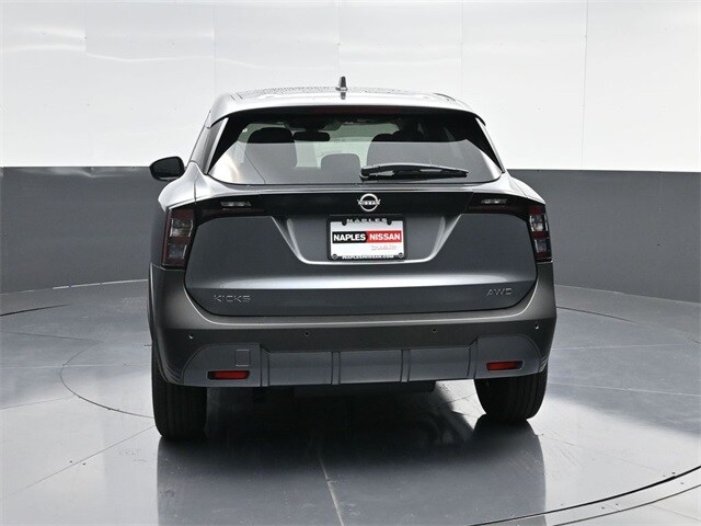2025 Nissan Kicks SV photo 4