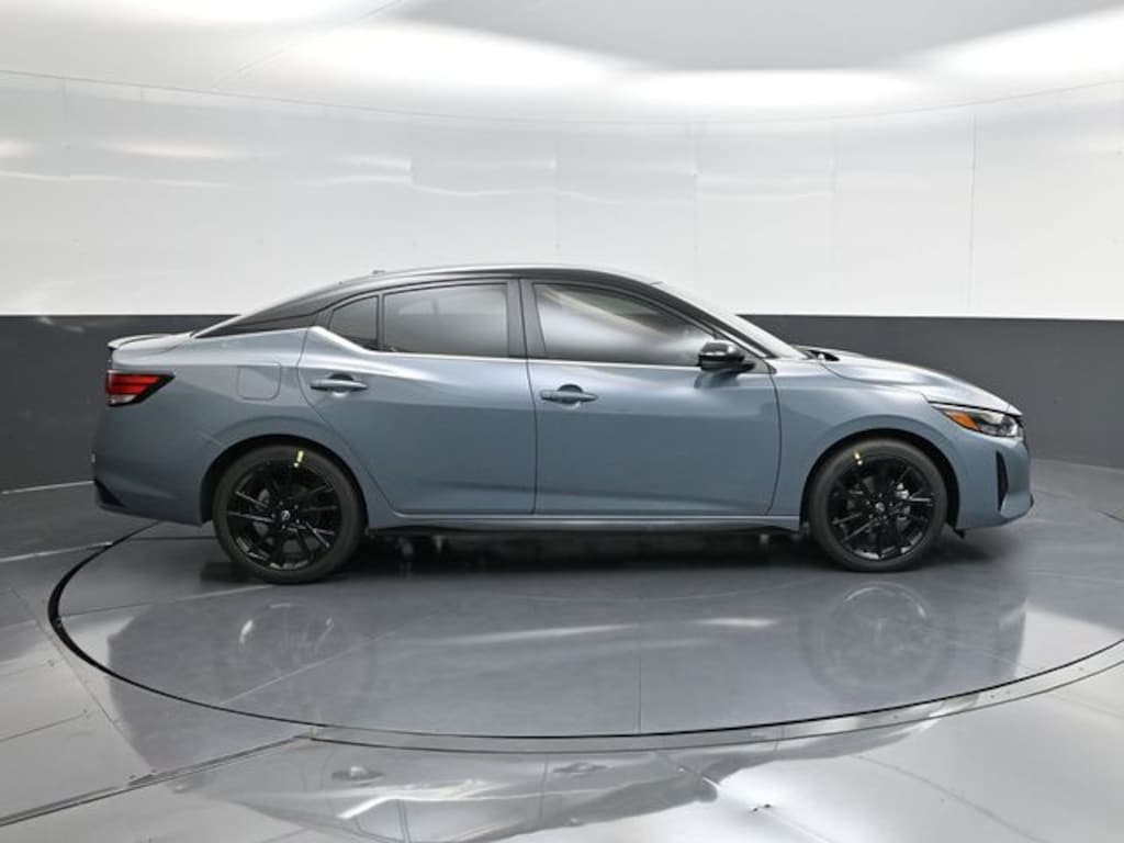 New 2025 Nissan Sentra SR Sedan