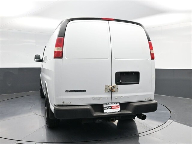 2017 Chevrolet Express 2500 Work Van Cargo photo 4