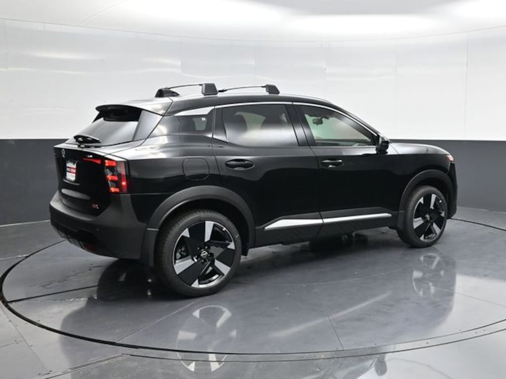 New 2026 Nissan Kicks SR SUV