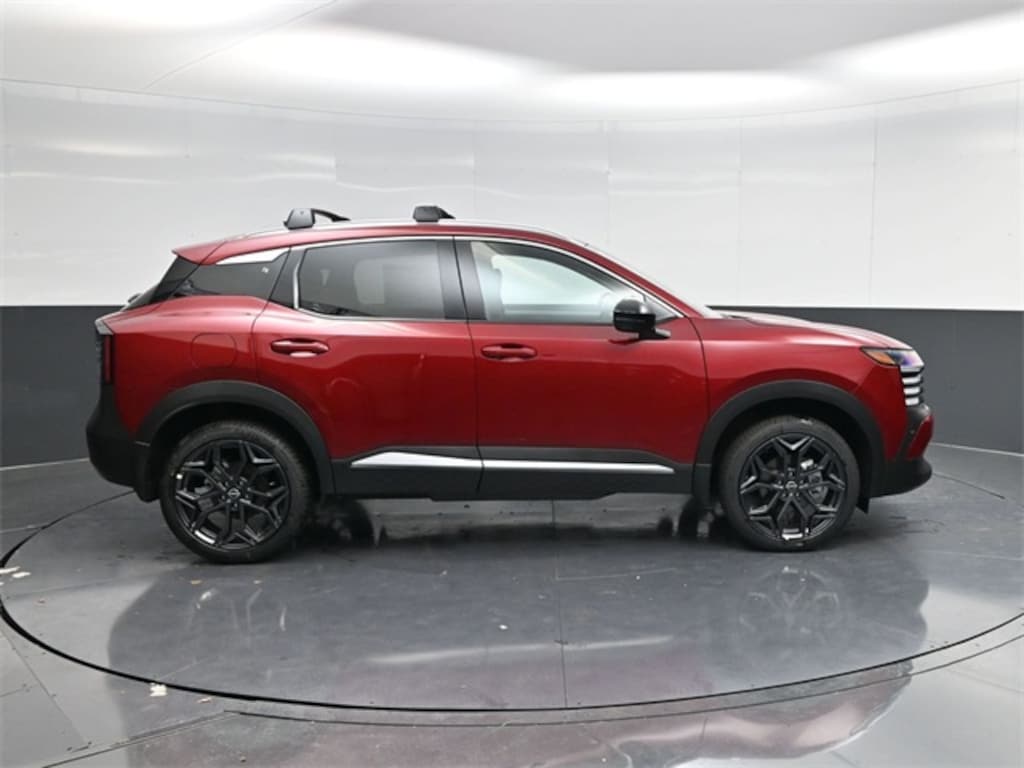 New 2026 Nissan Kicks SR SUV