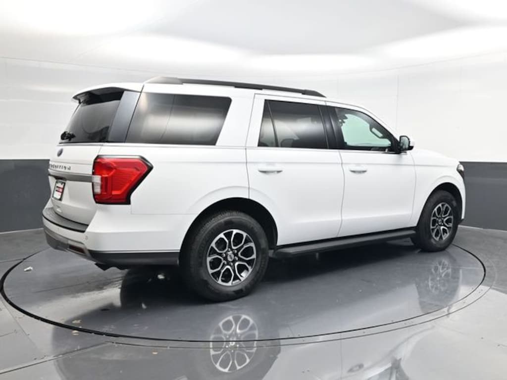 Used 2024 Ford Expedition XLT SUV