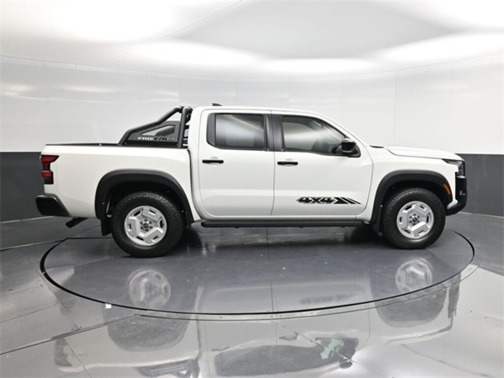 Used 2024 Nissan Frontier SV Truck Crew Cab
