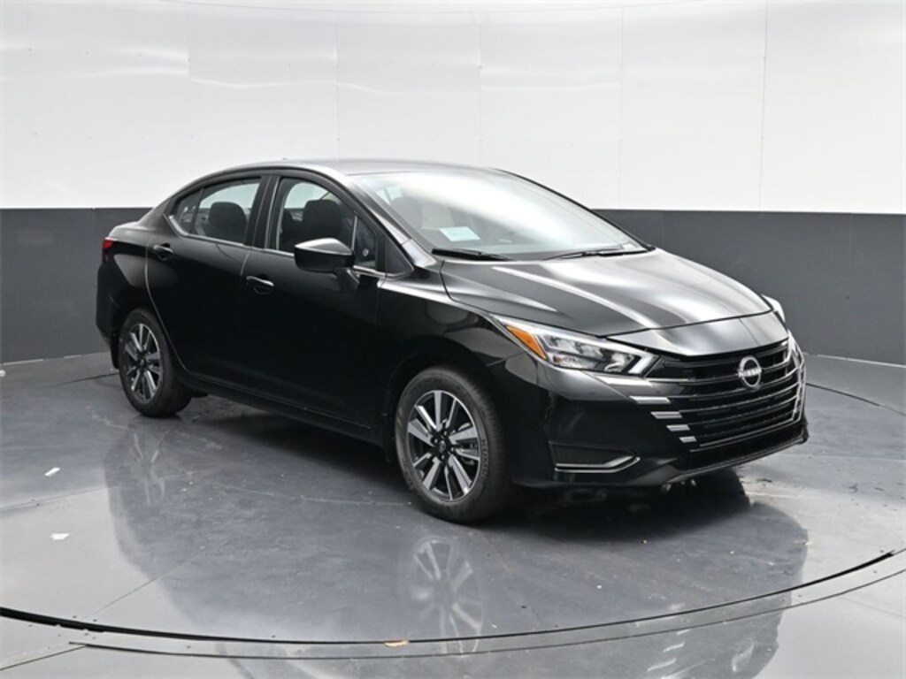 New 2025 Nissan Versa 1.6 SV Sedan