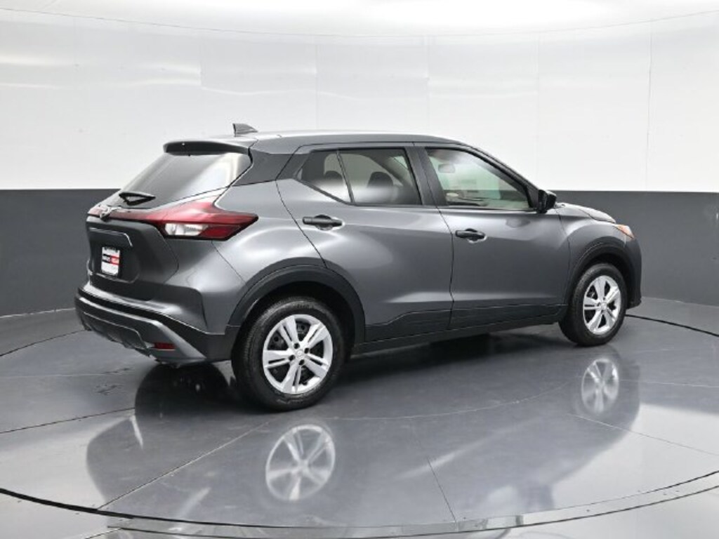 Used 2025 Nissan Kicks Play S SUV