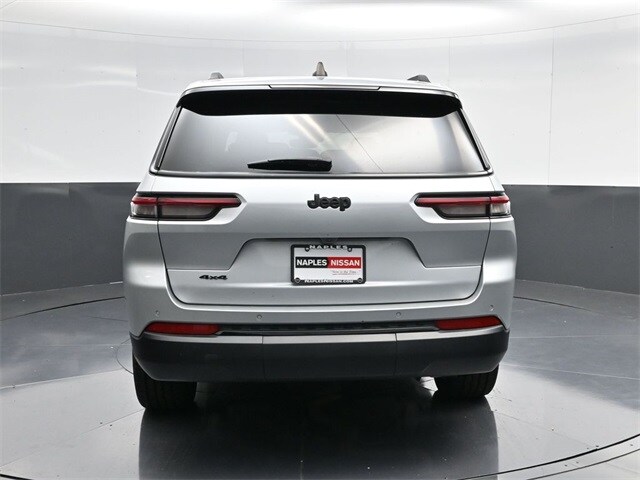 2023 Jeep Grand Cherokee Altitude photo 4