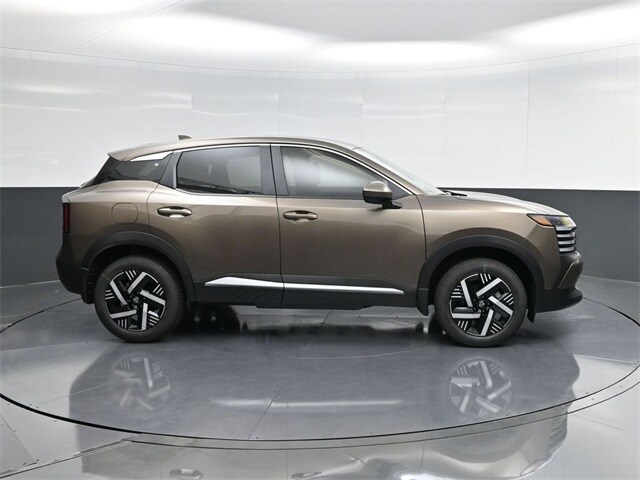 2025 Nissan Kicks SV photo 3
