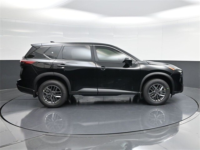 2026 Nissan Rogue S photo 2