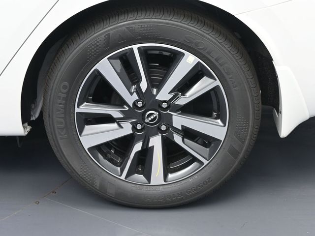 2025 Nissan Versa Sedan SV - Photo 28