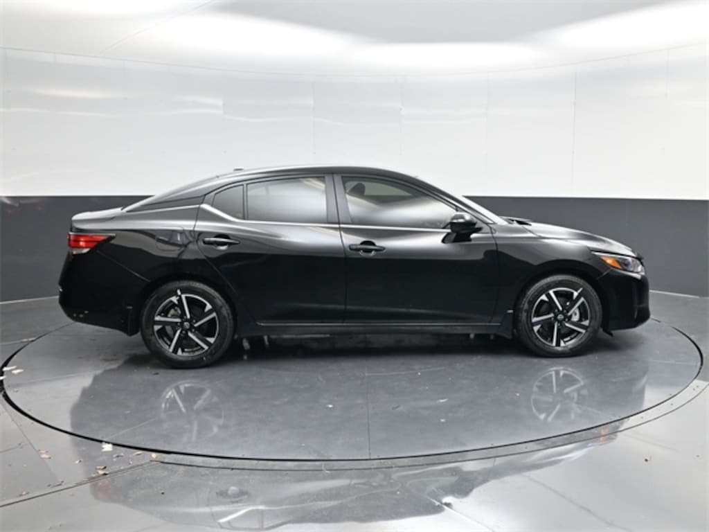 New 2025 Nissan Sentra SV Sedan
