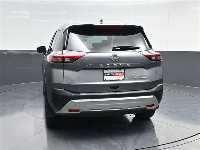 2023 Nissan Rogue Platinum photo 3