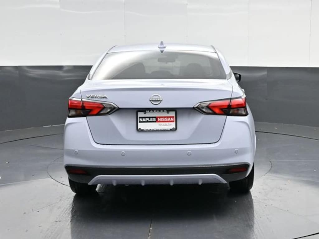 New 2025 Nissan Versa 1.6 SV Sedan