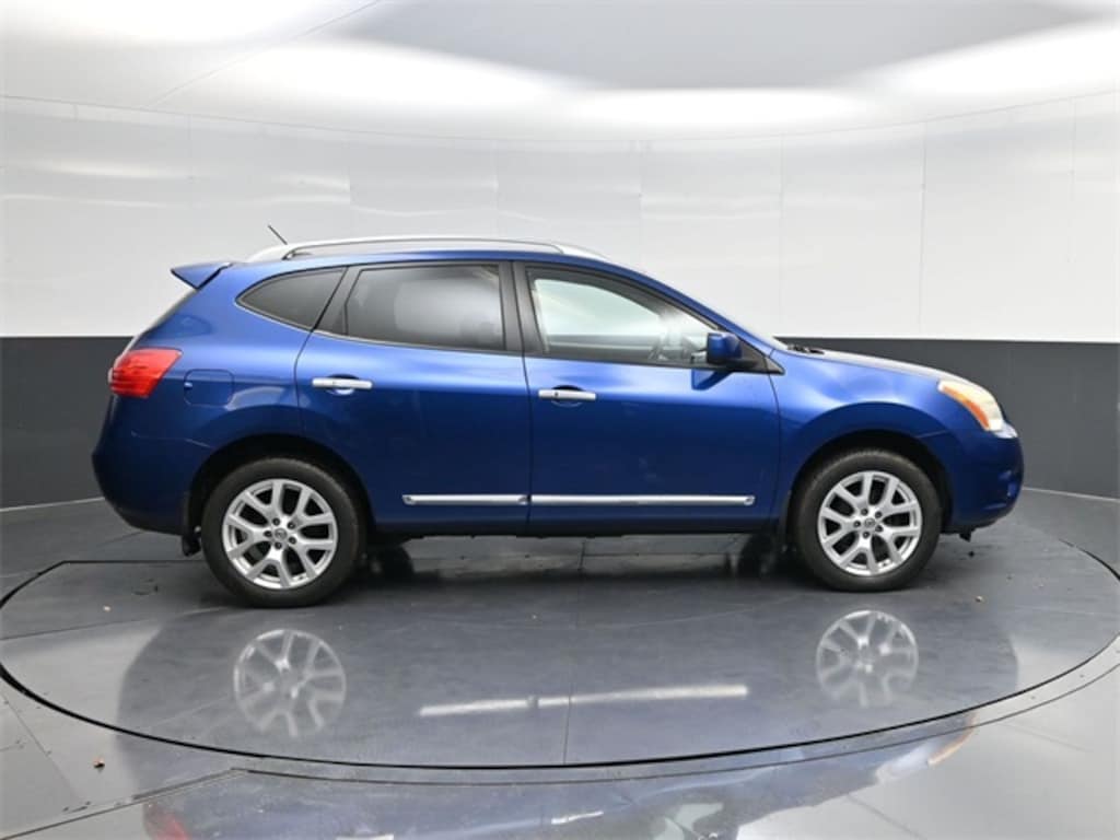 Used 2011 Nissan Rogue SV SUV
