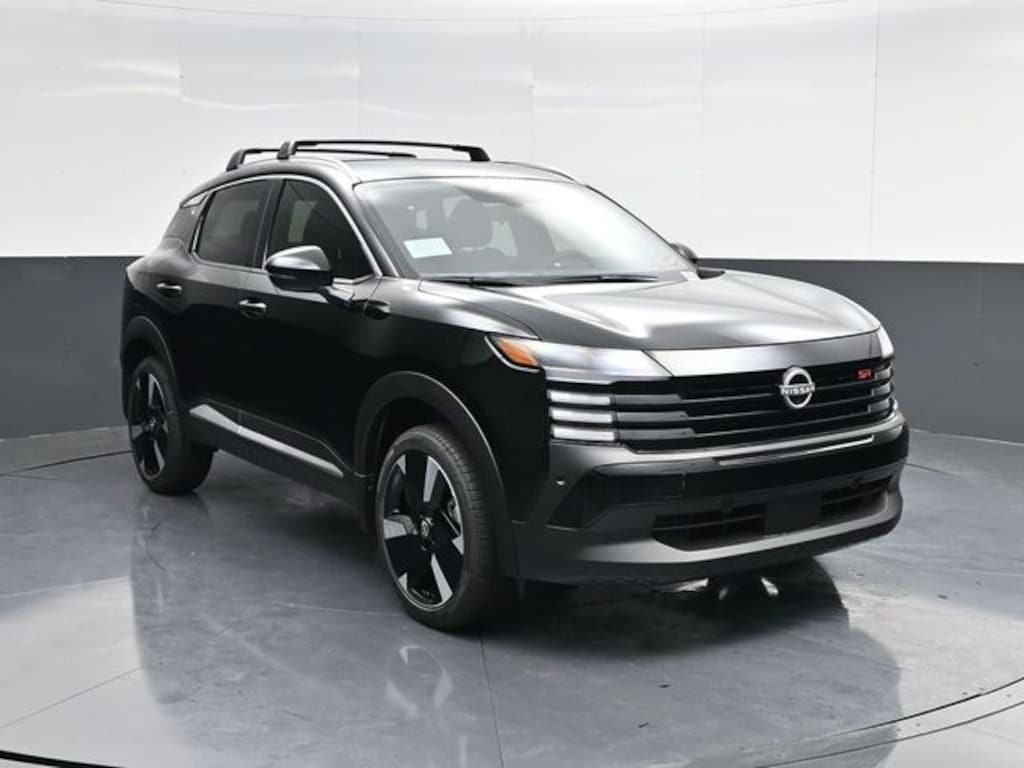 New 2026 Nissan Kicks SR SUV