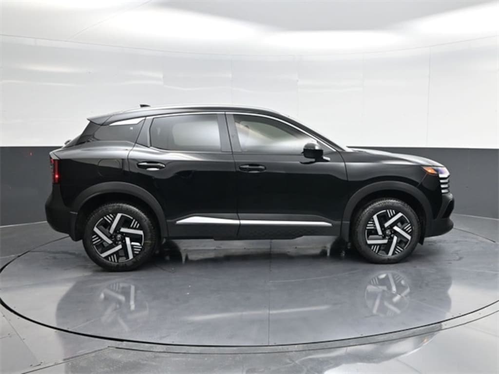 New 2026 Nissan Kicks SV SUV